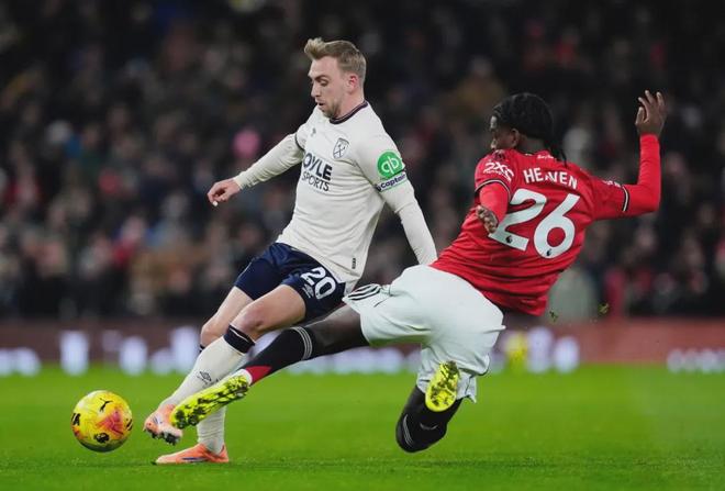 西甲：巴萨4-1大胜瓦伦西亚（西甲：巴塞罗那4比1轻取瓦伦西亚）