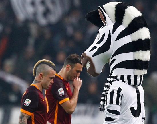 里程碑，亚泰37岁前锋谭龙已在中超出战200场比赛（37岁谭龙达成中超200场里程碑，亚泰前锋再添荣誉）