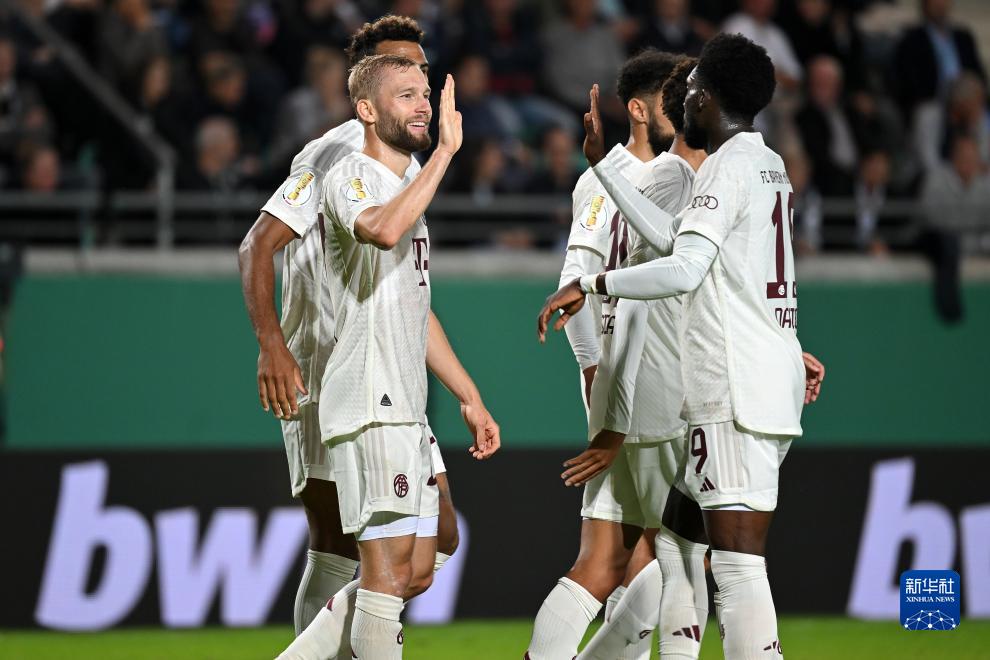 中超：山东泰山主场2-0完胜青岛队（中超：山东泰山主场两球零封青岛队）