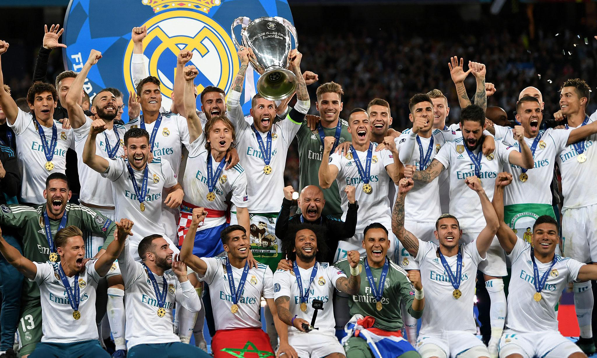 荷甲半场：费尔曼、佩皮建功，埃因霍温暂2-0福伦丹（荷甲半场战报：费尔曼佩皮相继破门，埃因霍温暂2-0领先福伦丹）