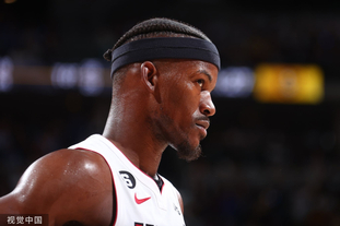 本人亲自出面辟谣！卡马文加：比赛中我吼的不是维尼修斯（卡马文加澄清：比赛中我的喊话并非针对维尼修斯）