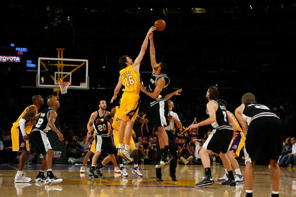 欧冠积分榜：阿森纳全胜领跑，巴黎、拜仁、国米、皇马均12分（欧冠最新积分：阿森纳全胜居首，巴黎、拜仁、国米、皇马同积12分）